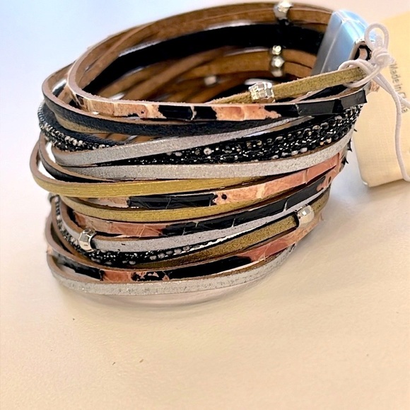 Brand New Multi-Strap Genuine Leather Wrap Magnetic Metallic Stack Bracelet - Picture 4 of 13